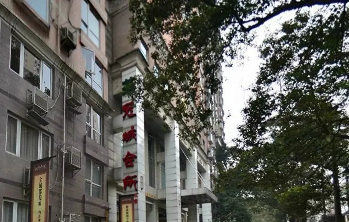 金沙蜜地2室1厅1卫东朝向2400.00元/月出租