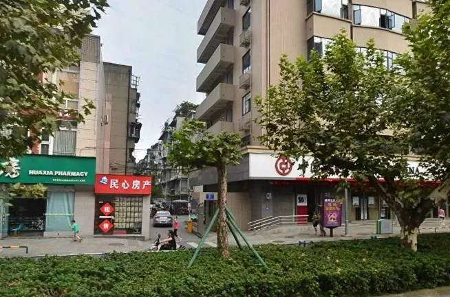 四川省林业厅宿舍2室1厅1卫东南朝向2050.00元/月出租