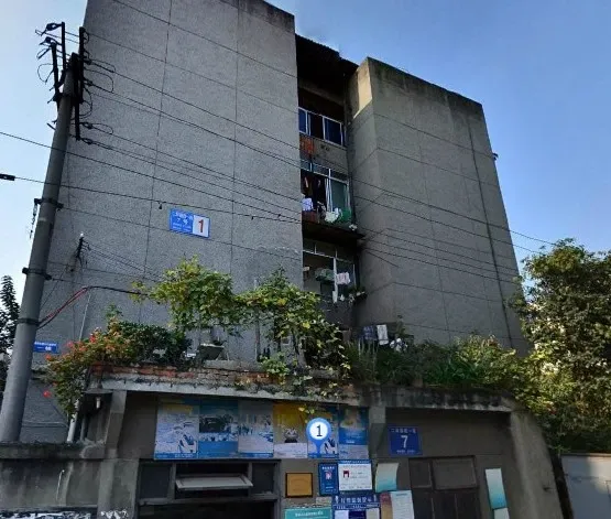 郭家桥北街13号院3室1厅1卫东朝向3100.00元/月出租