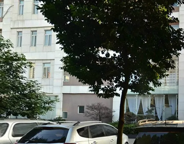 中冶实久大厦3室2厅2卫东西朝向3000.00元/月出租