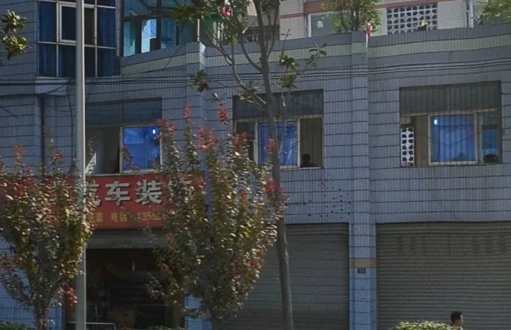 水电七局干休所3室1厅1卫东南朝向800.00元/月出租