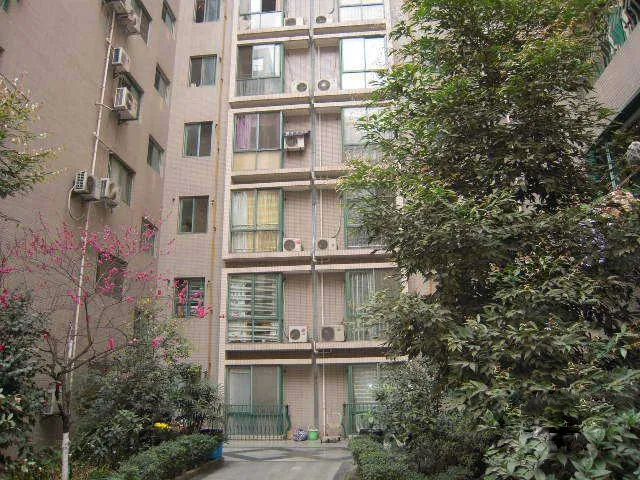 梧桐世家一期2室1厅1卫西南朝向2500.00元/月出租