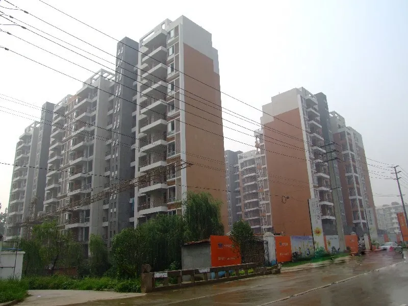 尚东美林3室2厅2卫南朝向2500.00元/月出租