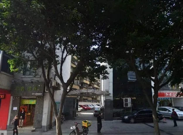 长顺中街89号院2室1卫东南朝向1900.00元/月出租