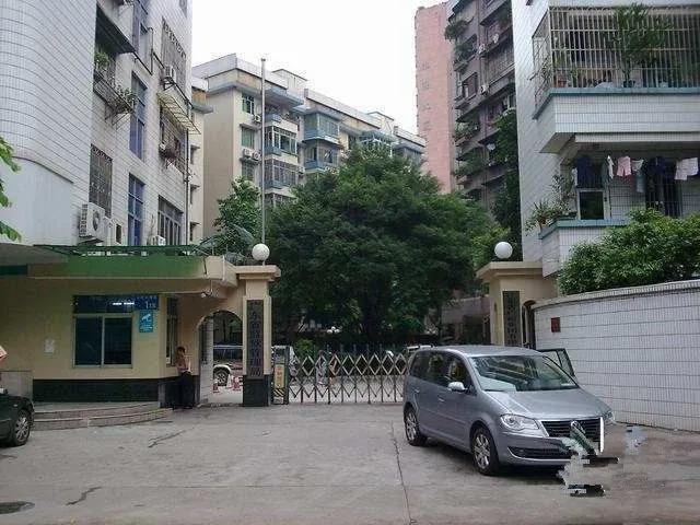 南坑西小区1室1卫南朝向2000.00元/月出租