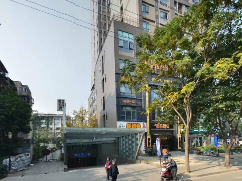 花样年华新街坊2室1厅1卫东南朝向3200.00元/月出租