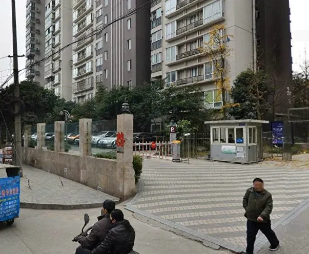 尚锦城2室1厅1卫东朝向2200.00元/月出租