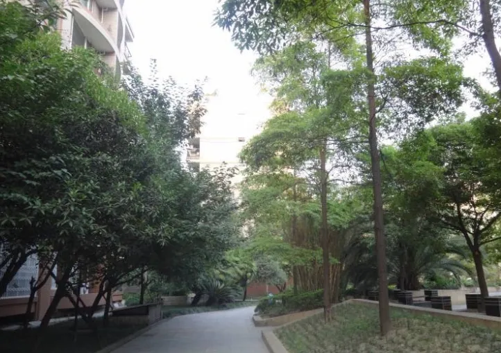 香榭名苑3室2厅2卫南朝向3000.00元/月出租