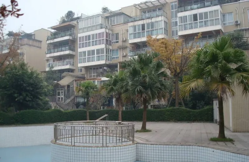 金域香洲3室2厅2卫西北朝向2000.00元/月出租