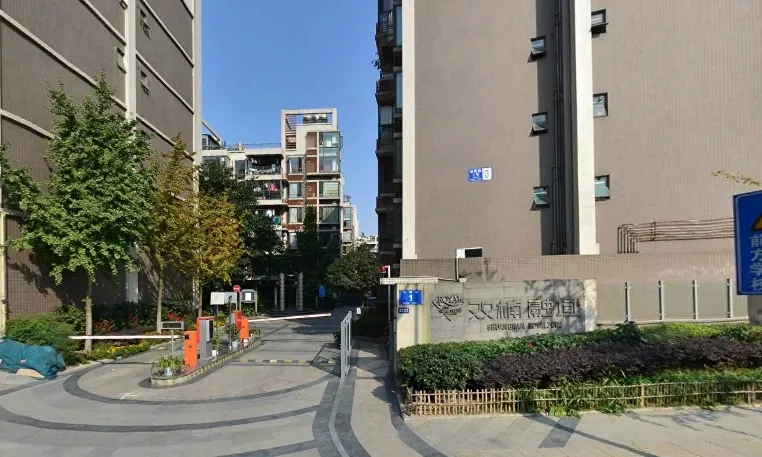 双楠融域5室2厅3卫南朝向4800.00元/月出租
