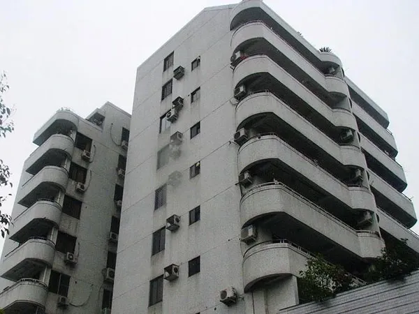 湖光花园3室1厅1卫西南北朝向4000.00元/月出租