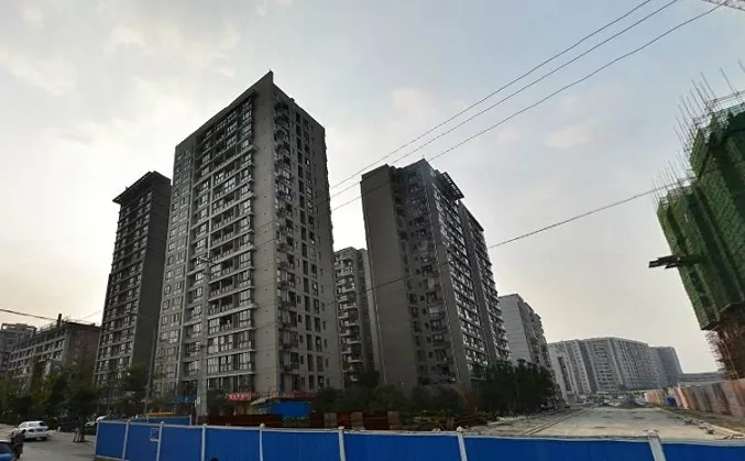 交大万通格外2室2厅1卫东北朝向2850.00元/月出租