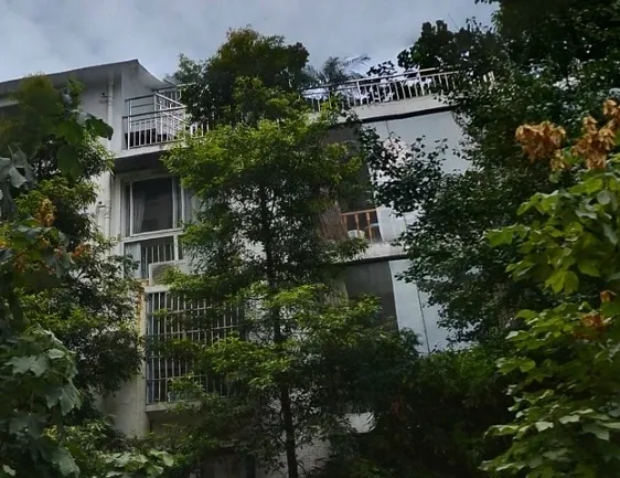 春语花间6室1厅1卫东南朝向5500.00元/月出租