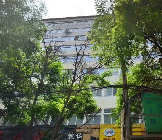 荣华小区1室东朝向1200.00元/月出租