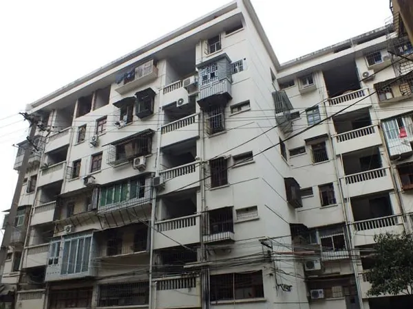 屏山新村3室1厅1卫东南北朝向2200.00元/月出租