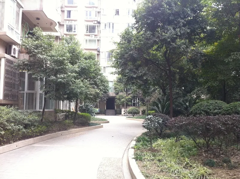 爱家馨城1室1厅1卫东南朝向2200.00元/月出租