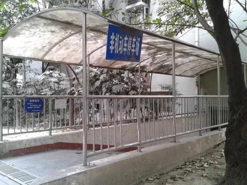 东方新城一期1室1卫东南朝向1600.00元/月出租