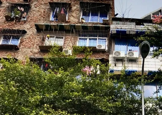 高升桥北街6号院2室1厅1卫南朝向2200.00元/月出租