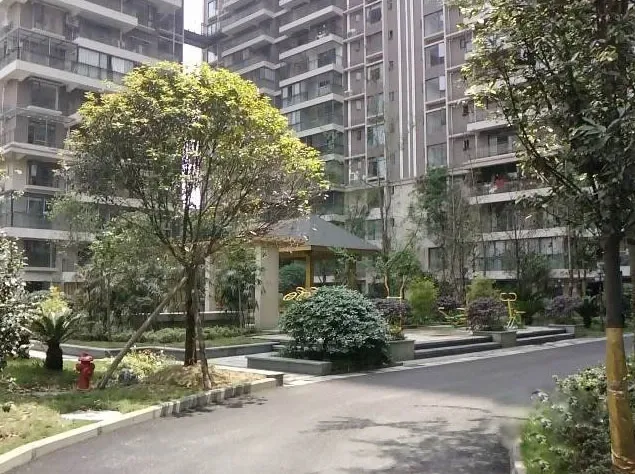 锦宏丽景花园1室1卫西北朝向1900.00元/月出租