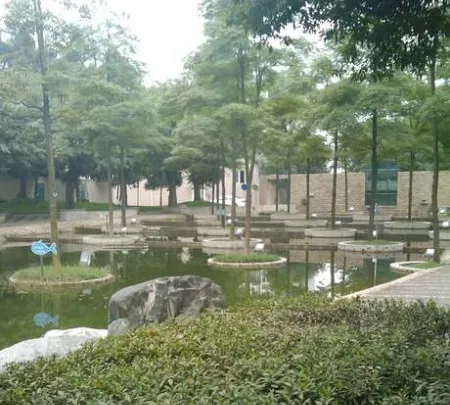 翠拥天地4室2厅2卫南朝向6500.00元/月出租