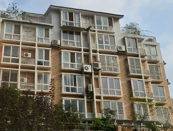 新科花园2室1厅1卫南朝向1300.00元/月出租