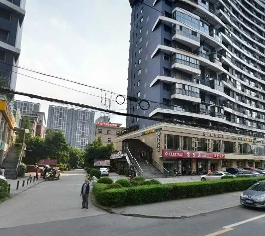 川粮宿舍2室1厅1卫东南朝向1600.00元/月出租