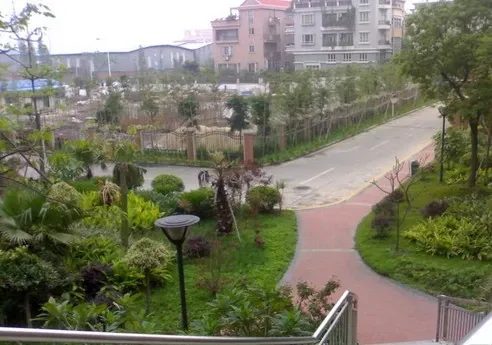 府又花园3室1厅2卫东南朝向1600.00元/月出租