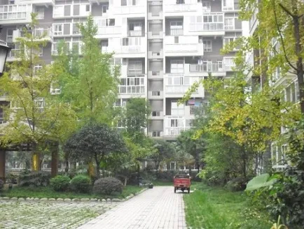 欧城雅典1室1厅1卫东南朝向1400.00元/月出租