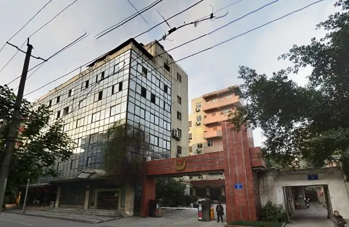 七道堰街7号院2室1厅1卫南北朝向2500.00元/月出租