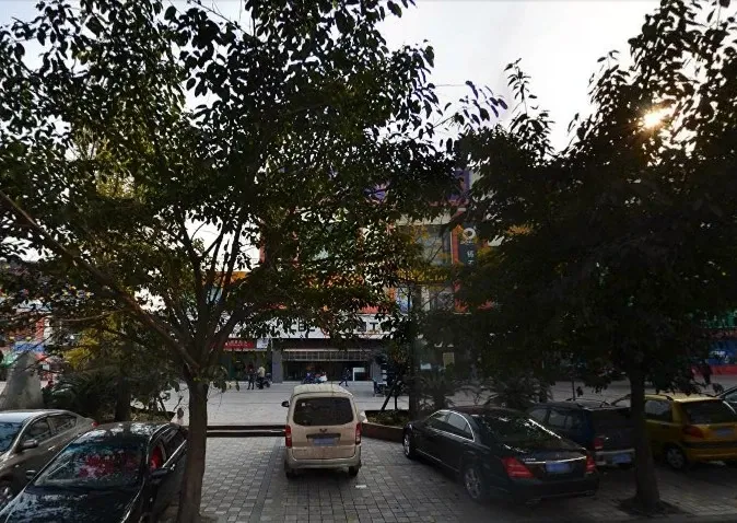 金色校园广场1室1厅1卫南朝向1300.00元/月出租