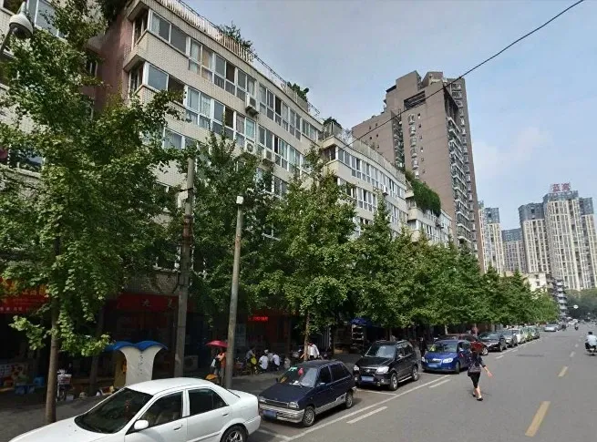 培华东路1号院3室1厅1卫东南朝向1850.00元/月出租