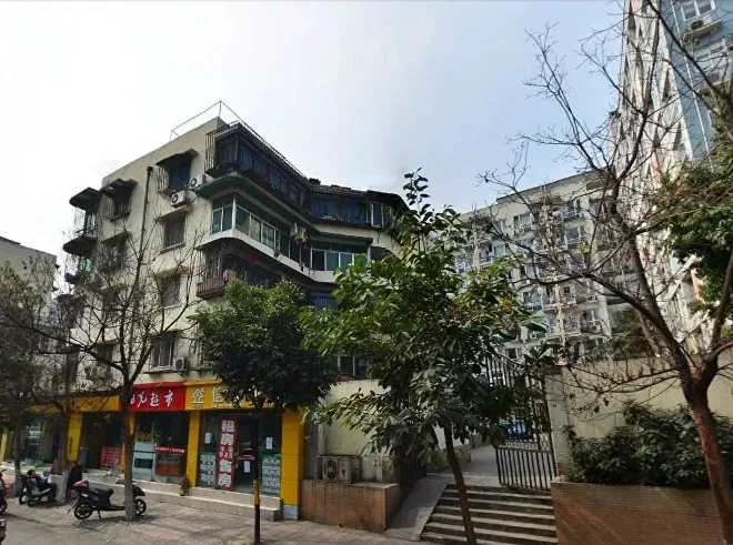 凯蒂阳光1室1厅1卫东南朝向2200.00元/月出租