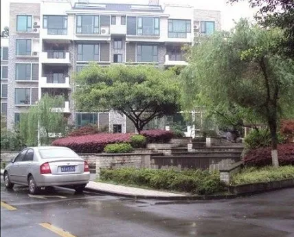 三和南庭3室2厅2卫东南朝向3500.00元/月出租