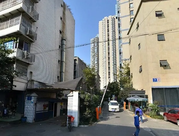太平南新街104号院2室1厅1卫西南朝向2400.00元/月出租