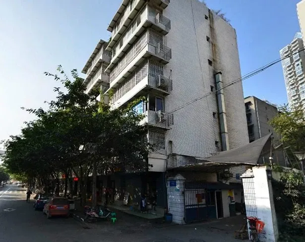 太平南新街104号院3室1厅1卫西南朝向2500.00元/月出租