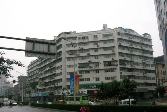 庆云北街21号院1室1厅1卫东朝向1600.00元/月出租