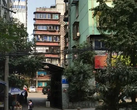 晶晶小区1室1卫西南朝向1450.00元/月出租