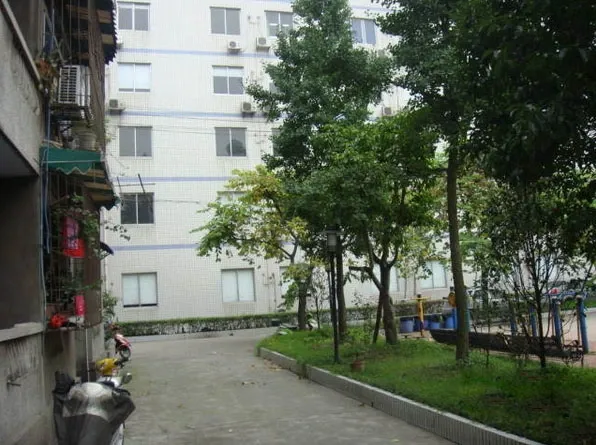 四川省农业科学院宿舍3室1厅1卫南朝向2300.00元/月出租