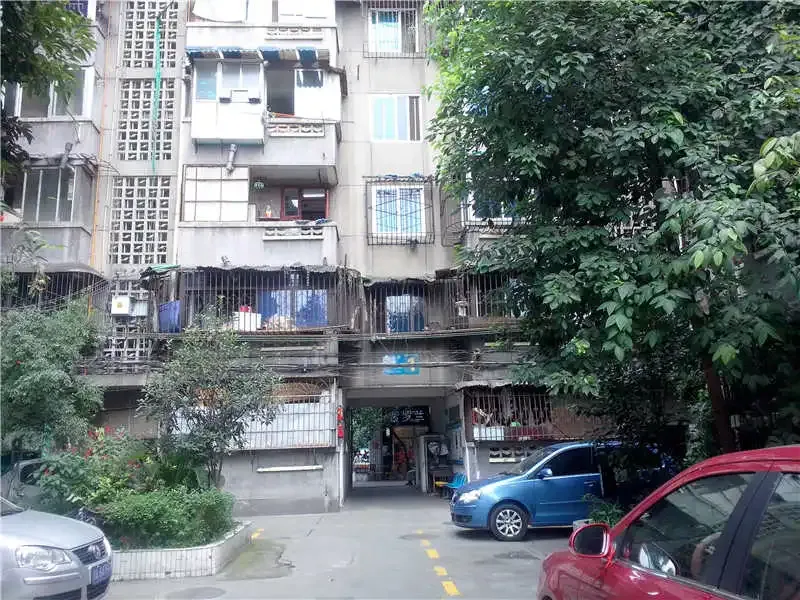 成科路2号院3室1厅1卫南朝向5000.00元/月出租