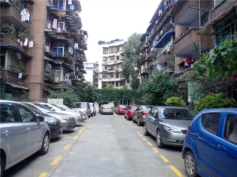 成科路社区二手房实景图