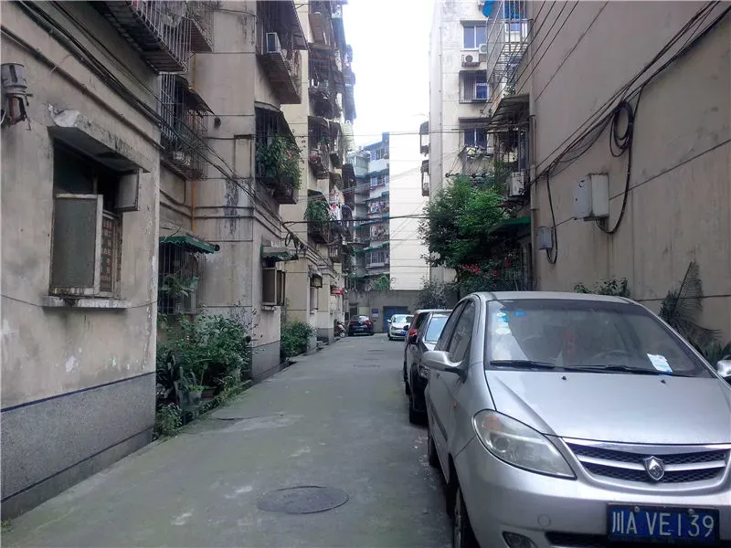 菊乐路55号3室1厅1卫东南朝向2100.00元/月出租