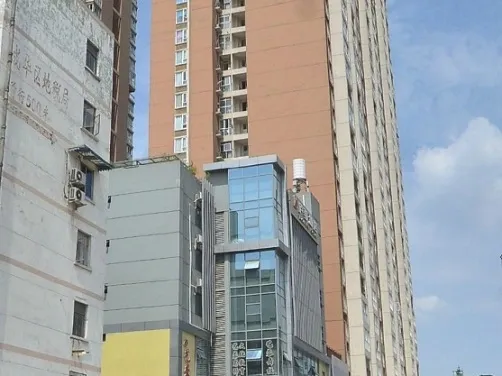 阳光欣园3室1厅1卫东南朝向3500.00元/月出租