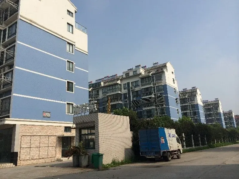 瀚学苑3室2厅1卫南朝向2100.00元/月出租