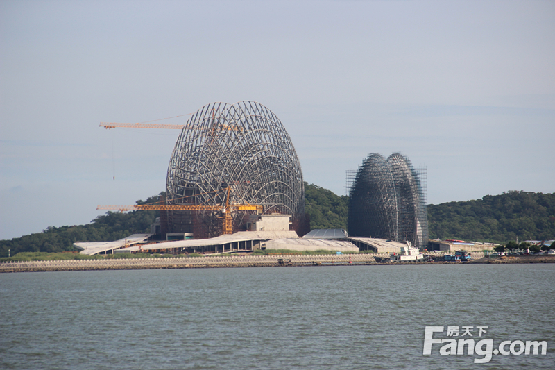 城市东岸周边距离项目2公里的珠海日月贝歌剧院