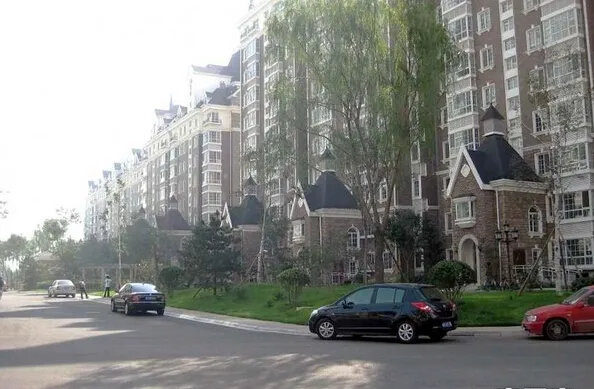 新里程3室2厅1卫南北朝向1200.00元/月出租