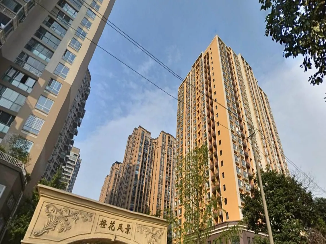 橙花风景2室2厅1卫南朝向2700.00元/月出租