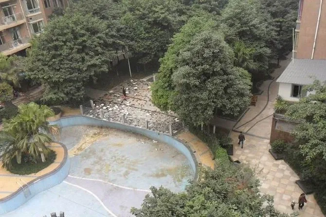 丽景华庭一期2室1厅1卫南朝向2600.00元/月出租