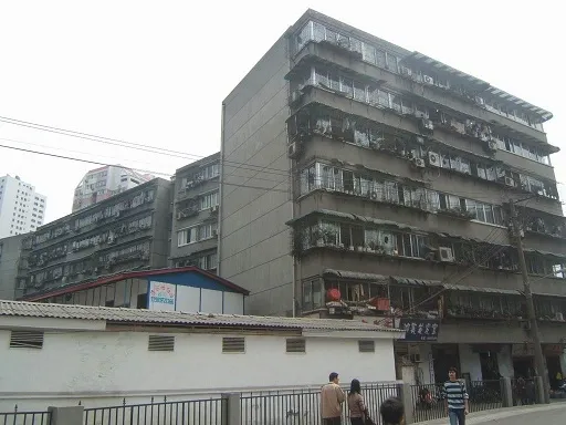 新半边街小区2室1厅1卫东南朝向4000.00元/月出租