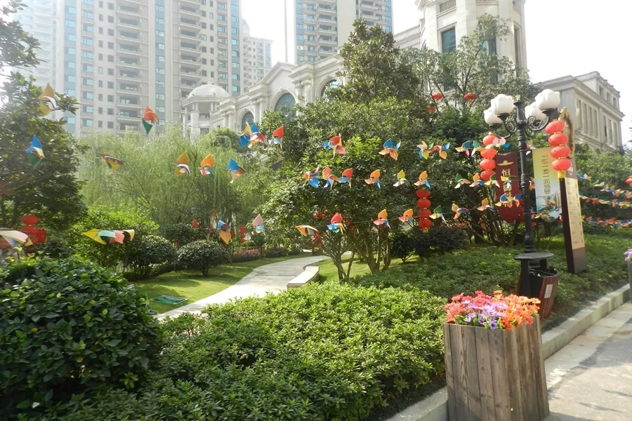 恒大御景湾4室2厅2卫南朝向4000.00元/月出租