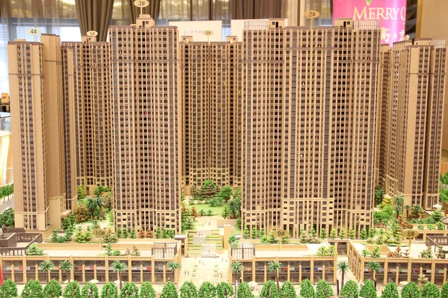 力高君御国际4室2厅2卫北朝向4000.00元/月出租